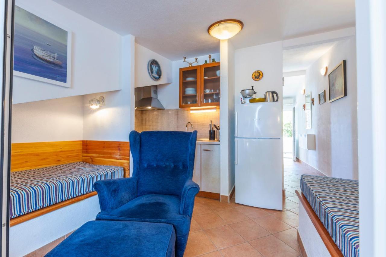 Janus Apartments Jelsa  Buitenkant foto